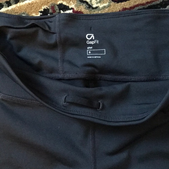 Gap Fit Capri - Picture 3 of 5